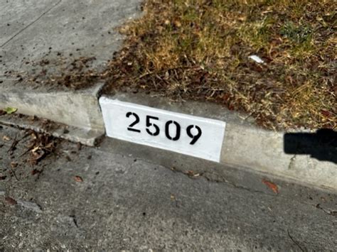 how to repaint metallic house numbers|repainting house numbers on curbs.